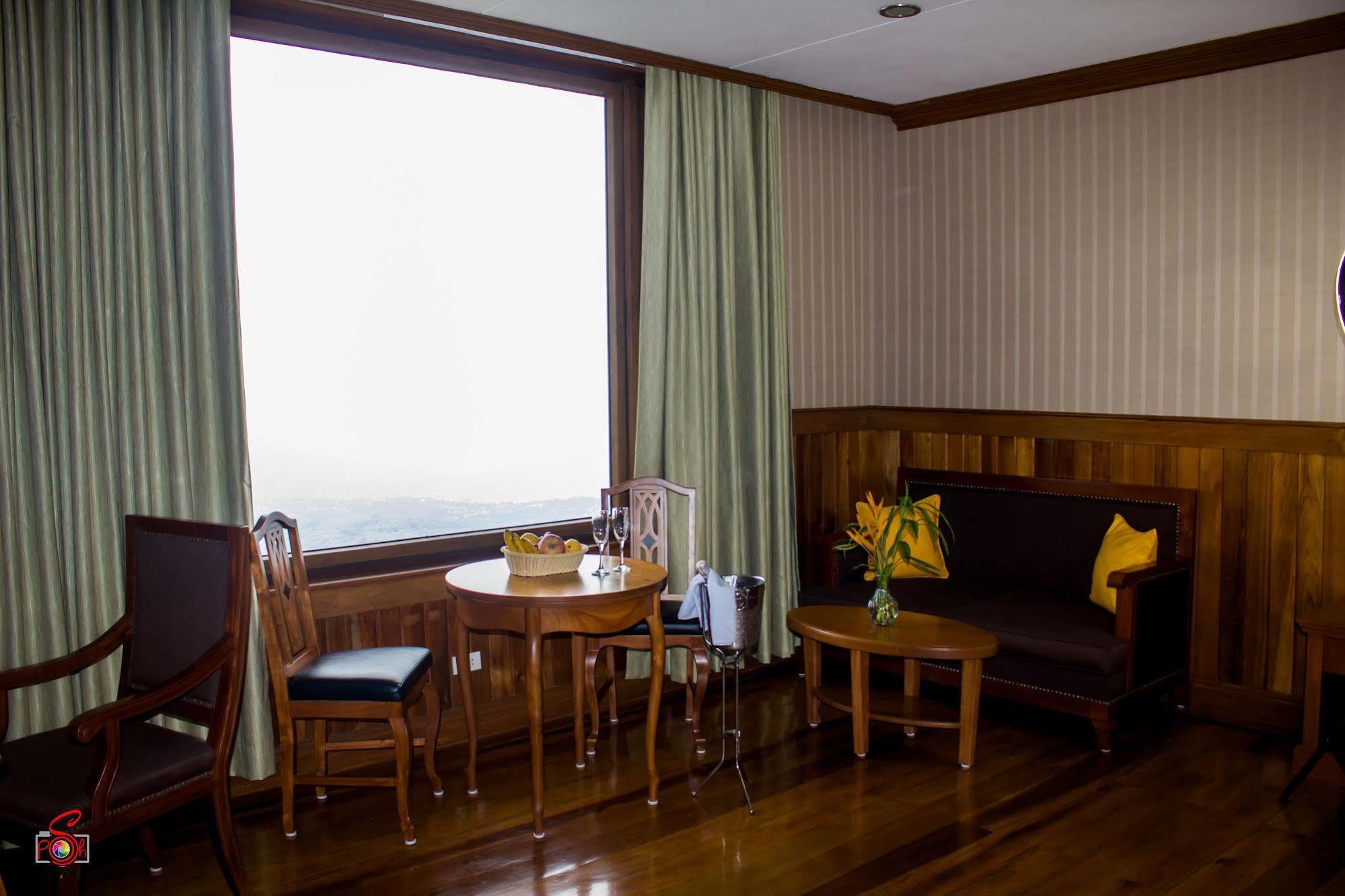 Alta D' Tagaytay Hotel Tagaytay City Eksteriør billede